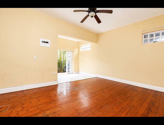 2 BEDROOM APARTMENT FOR SALE IN GLENWOOD